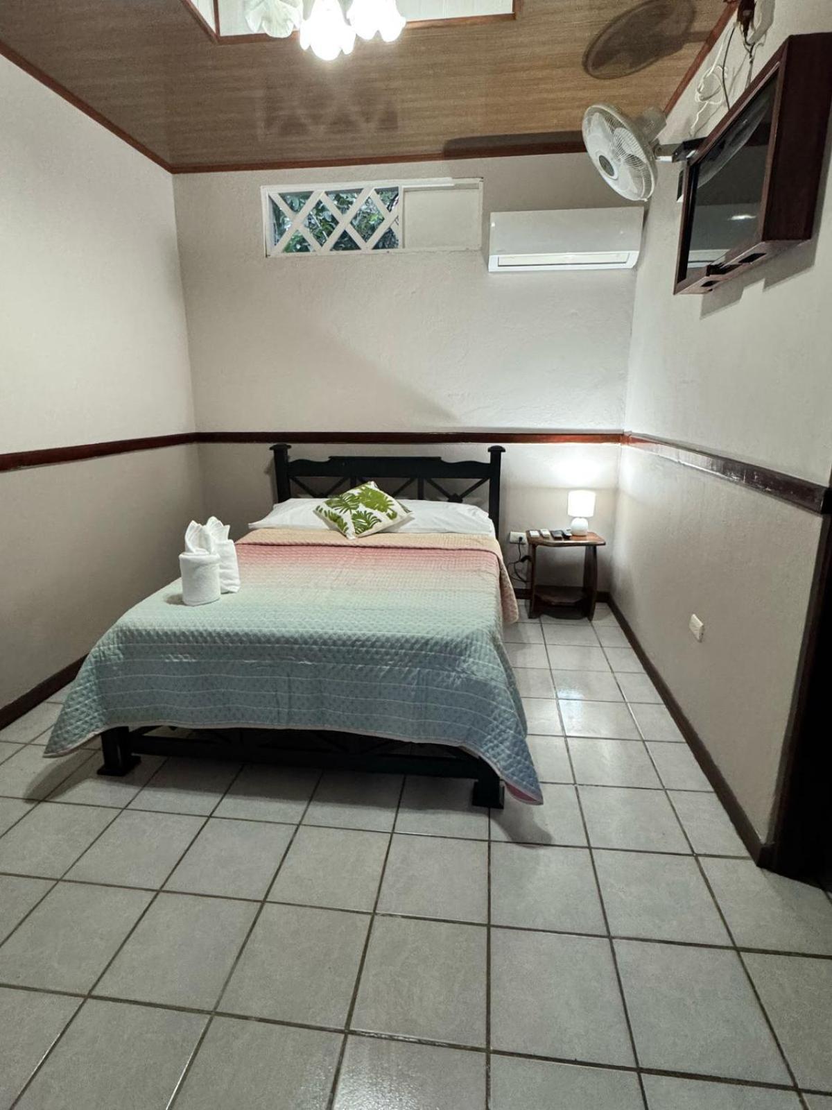 Cabinas Ole Caribe Puerto Viejo de Talamanca Exterior foto